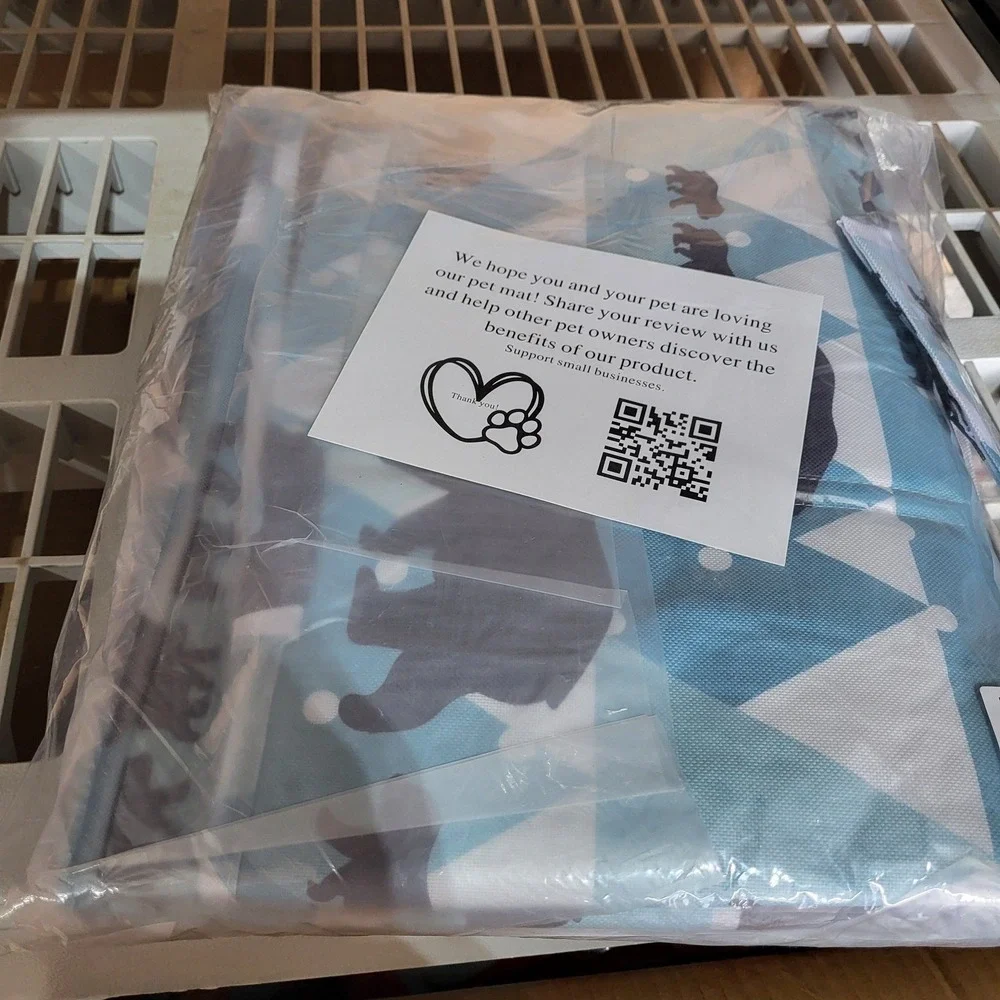 Portable Roll‎ Up Outdoor Pet Mat Blue Bear Mountain Pattern Waterproof Dog Pad